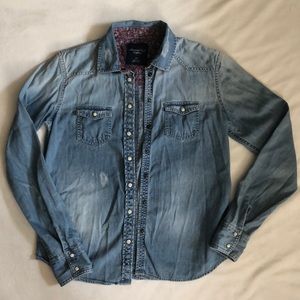 American Eagle denim button up